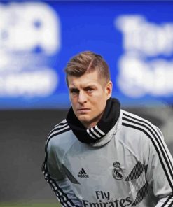 Football Player Toni Kroos paint by numbers